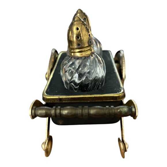 Vintage 1950s Brass & Glass Salt and Pepper Shaker Set in Wheelbarrow Cart – Sou - Picture 4 of 6